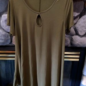 Keyhole tunic top
